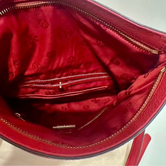 Tory Burch: Thea Red leather Pebbled Fold Over - Picture 7 of 8
